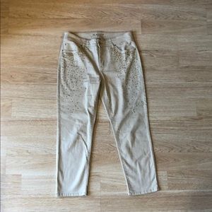 50. Chico’s Platinum Skimmer Pants NWOT